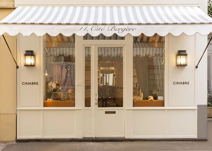 Les Suites Cinabre Parijs